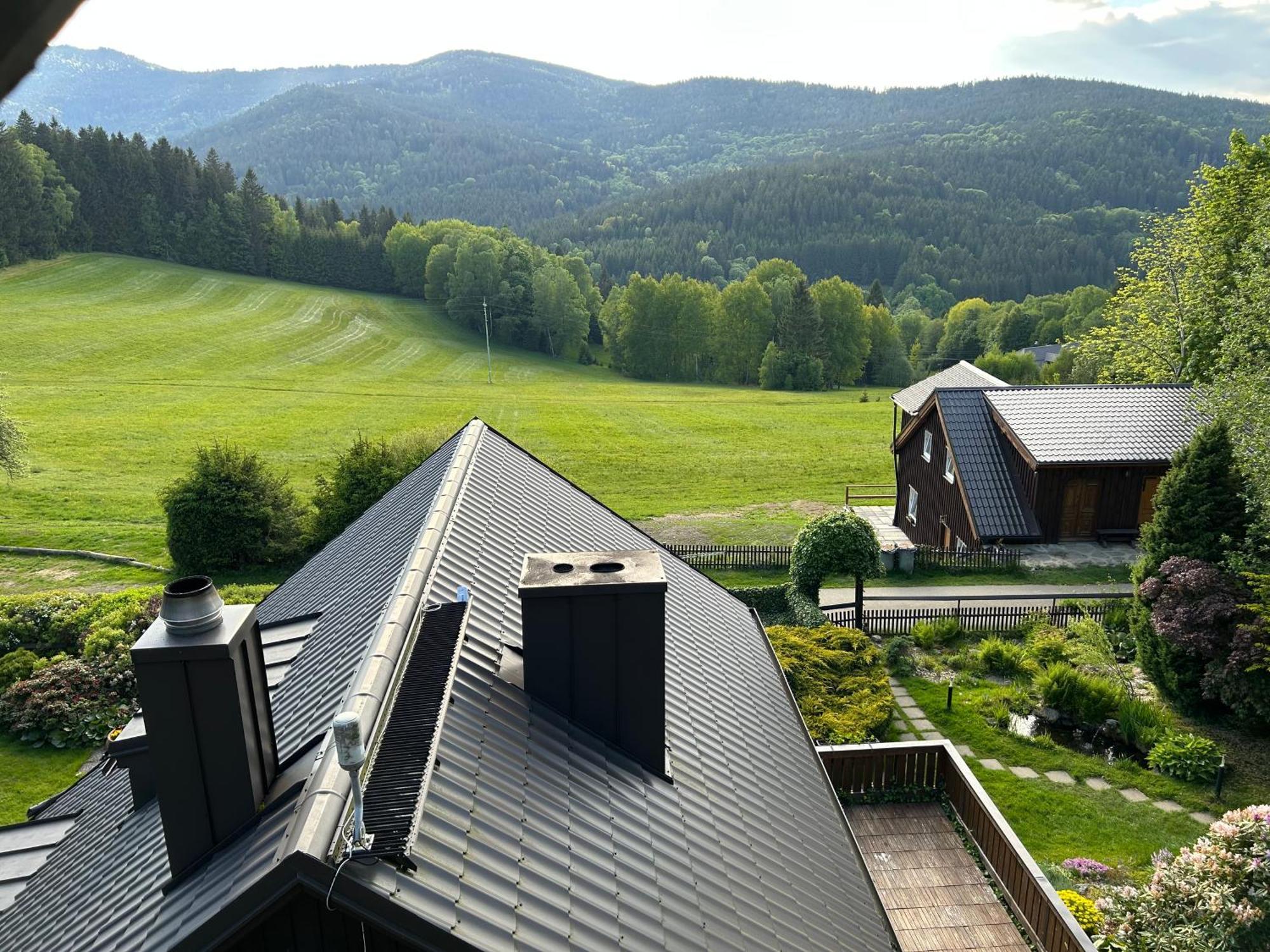 Chata Jezevec Hojsova Stráž Buitenkant foto